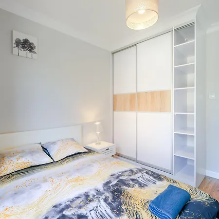 Apartmate- Heart Of Oldtown Apartment- Sauna & Security Apartment