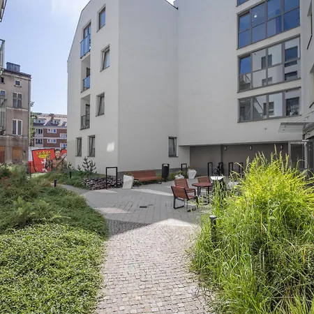 Apartmate- Heart Of Oldtown Apartment- Sauna & Security Apartment *