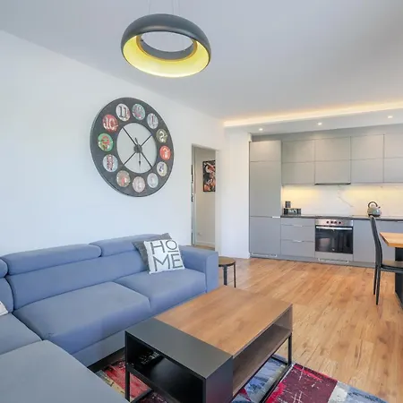 Apartmate- Heart Of Oldtown Apartment- Sauna & Security *