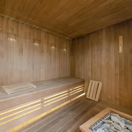 Apartmate- Heart Of Oldtown Apartment- Sauna & Security