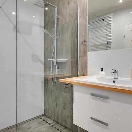 Apartmate- Heart Of Oldtown Apartment- Sauna & Security *