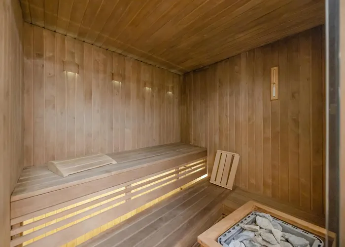 Apartmate- Heart Of Oldtown Apartment- Sauna & Security