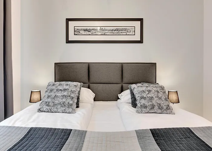 Apartmate- Heart Of Oldtown Apartment- Sauna & Security Apartament *