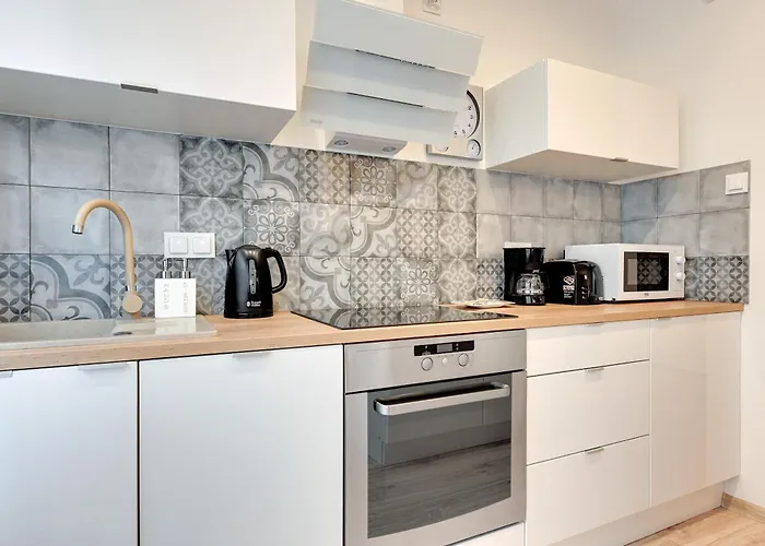 Apartmate- Heart Of Oldtown Apartment- Sauna & Security