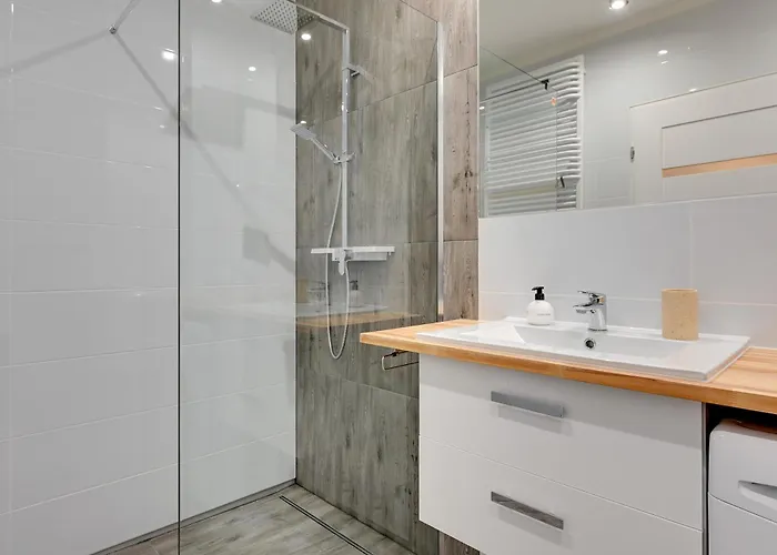 Apartmate- Heart Of Oldtown Apartment- Sauna & Security *